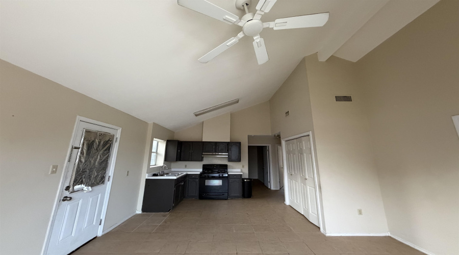 410 Gage Lp, Laredo, Texas 78046, 3 Bedrooms Bedrooms, 5 Rooms Rooms,1 BathroomBathrooms,Residential,For Rent,410 Gage Lp,20261926