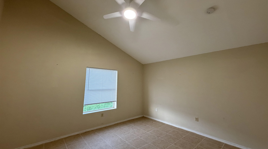 410 Gage Lp, Laredo, Texas 78046, 3 Bedrooms Bedrooms, 5 Rooms Rooms,1 BathroomBathrooms,Residential,For Rent,410 Gage Lp,20261926