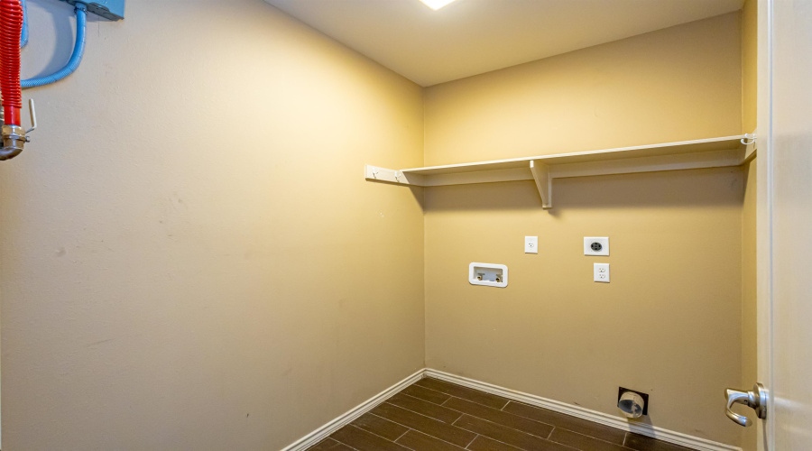 4406 Wild Flower Ave, Laredo, Texas 78045, 4 Bedrooms Bedrooms, 5 Rooms Rooms,2 BathroomsBathrooms,Residential,For Sale,4406 Wild Flower Ave,20261927