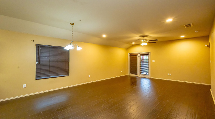 4406 Wild Flower Ave, Laredo, Texas 78045, 4 Bedrooms Bedrooms, 5 Rooms Rooms,2 BathroomsBathrooms,Residential,For Sale,4406 Wild Flower Ave,20261927