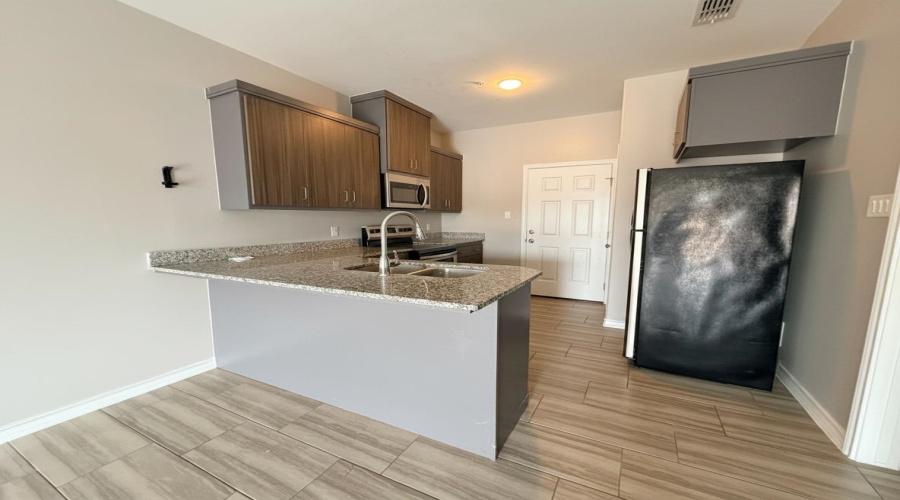 5601 Cuenca Dr, Laredo, Texas 78046, 2 Bedrooms Bedrooms, 2 Rooms Rooms,1 BathroomBathrooms,Residential,For Rent,5601 Cuenca Dr,20261928