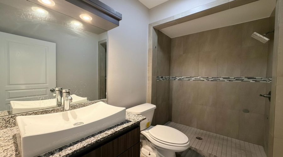 5601 Cuenca Dr, Laredo, Texas 78046, 2 Bedrooms Bedrooms, 2 Rooms Rooms,1 BathroomBathrooms,Residential,For Rent,5601 Cuenca Dr,20261928