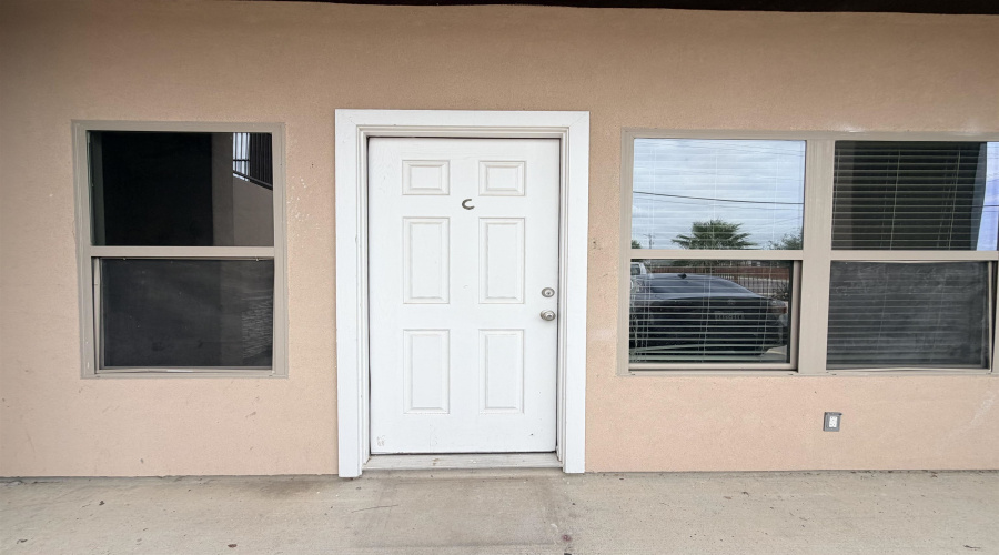 5601 Cuenca Dr, Laredo, Texas 78046, 2 Bedrooms Bedrooms, 2 Rooms Rooms,1 BathroomBathrooms,Residential,For Rent,5601 Cuenca Dr,20261929