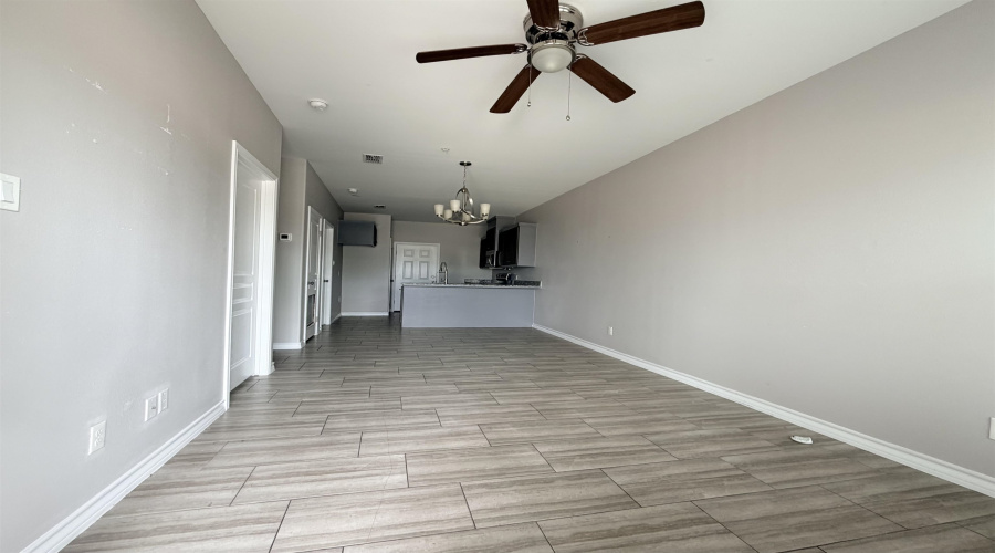 5601 Cuenca Dr, Laredo, Texas 78046, 2 Bedrooms Bedrooms, 2 Rooms Rooms,1 BathroomBathrooms,Residential,For Rent,5601 Cuenca Dr,20261929