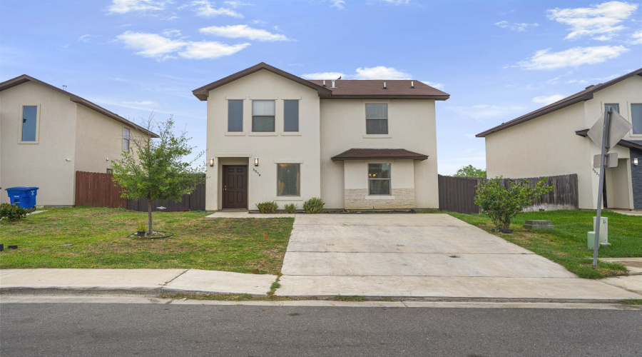 3519 Jose C Santos Dr, LAREDO, Texas 78046-5502, 3 Bedrooms Bedrooms, 5 Rooms Rooms,2 BathroomsBathrooms,Residential,For Sale,3519 Jose C Santos Dr,20261935