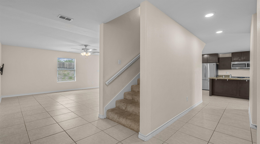 3519 Jose C Santos Dr, LAREDO, Texas 78046-5502, 3 Bedrooms Bedrooms, 5 Rooms Rooms,2 BathroomsBathrooms,Residential,For Sale,3519 Jose C Santos Dr,20261935