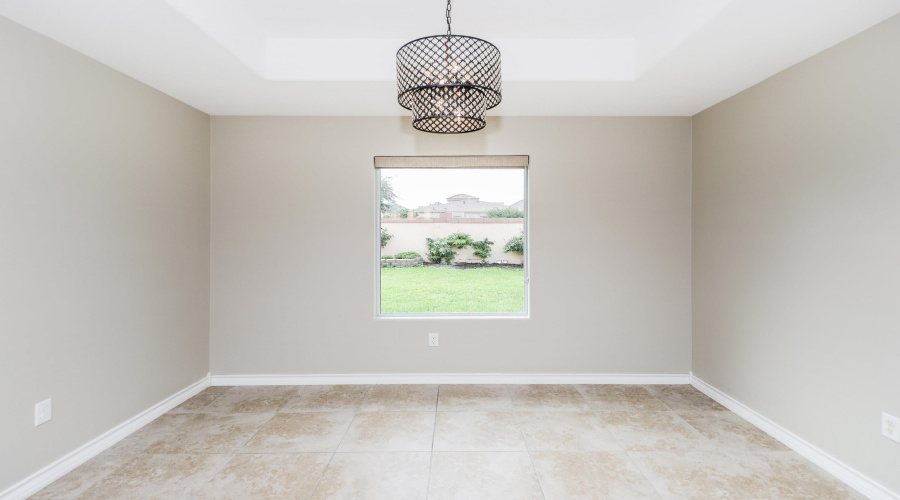 210 Bluff Oak Dr, Laredo, Texas 78045, 4 Bedrooms Bedrooms, 7 Rooms Rooms,2 BathroomsBathrooms,Residential,For Sale,210 Bluff Oak Dr,20261937