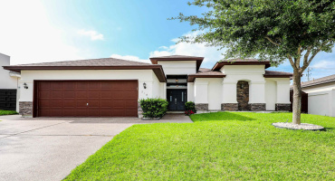 210 Bluff Oak Dr, Laredo, Texas 78045, 4 Bedrooms Bedrooms, 7 Rooms Rooms,2 BathroomsBathrooms,Residential,For Sale,210 Bluff Oak Dr,20261937