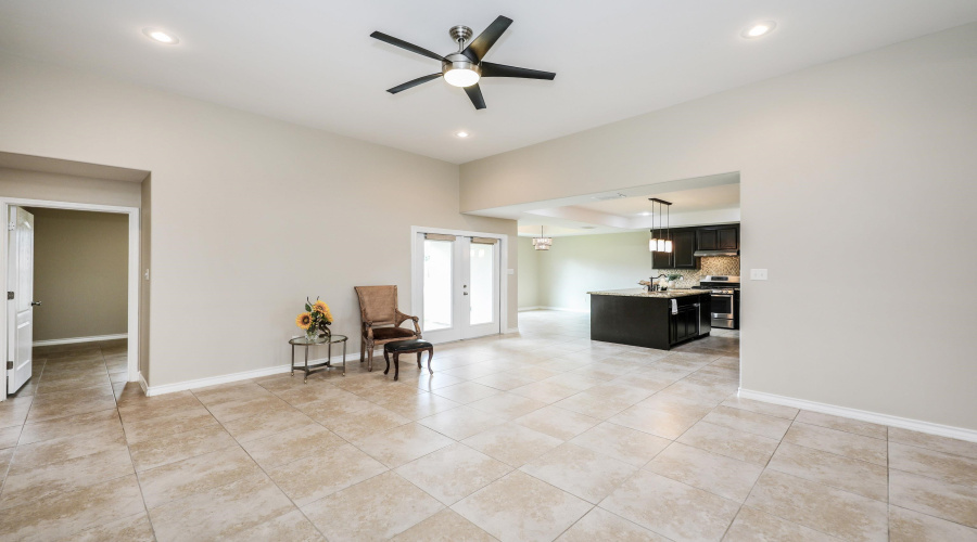 210 Bluff Oak Dr, Laredo, Texas 78045, 4 Bedrooms Bedrooms, 7 Rooms Rooms,2 BathroomsBathrooms,Residential,For Sale,210 Bluff Oak Dr,20261937
