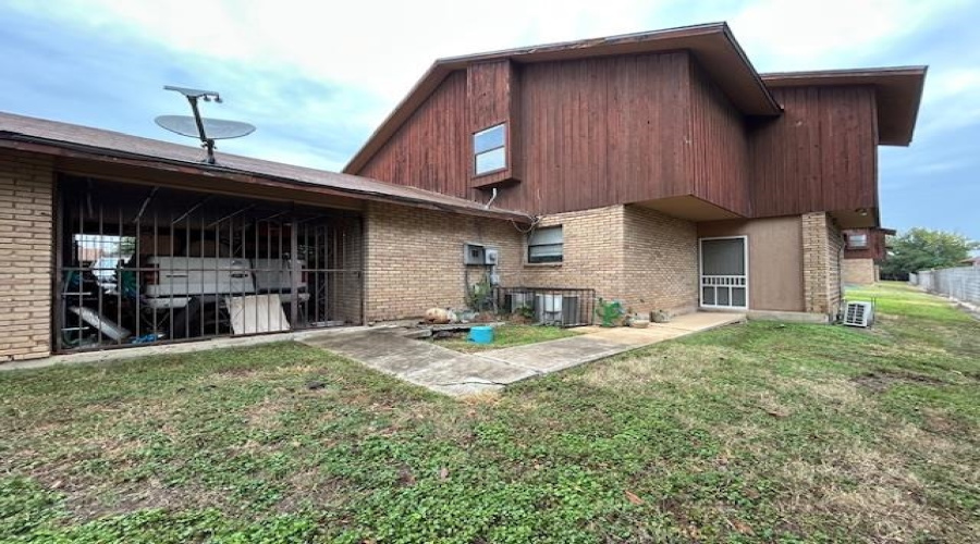 805 Armadillo St., Laredo, Texas 78041, 3 Bedrooms Bedrooms, 6 Rooms Rooms,2 BathroomsBathrooms,Residential,For Sale,805 Armadillo St.,20261940