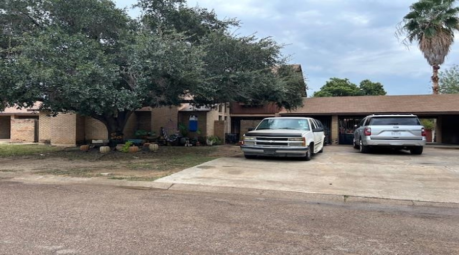 805 Armadillo St., Laredo, Texas 78041, 3 Bedrooms Bedrooms, 6 Rooms Rooms,2 BathroomsBathrooms,Residential,For Sale,805 Armadillo St.,20261940