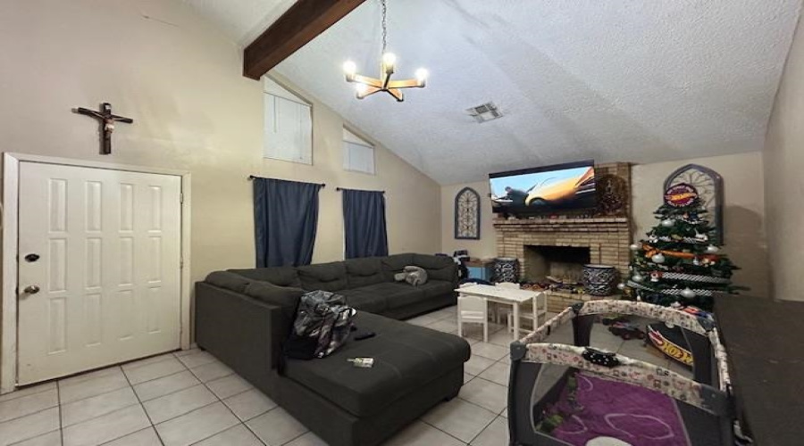 805 Armadillo St., Laredo, Texas 78041, 3 Bedrooms Bedrooms, 6 Rooms Rooms,2 BathroomsBathrooms,Residential,For Sale,805 Armadillo St.,20261940