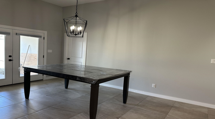 406 Graneros Ave., Laredo, Texas 78043, 3 Bedrooms Bedrooms, 5 Rooms Rooms,2 BathroomsBathrooms,Residential,For Sale,406 Graneros Ave.,20261941
