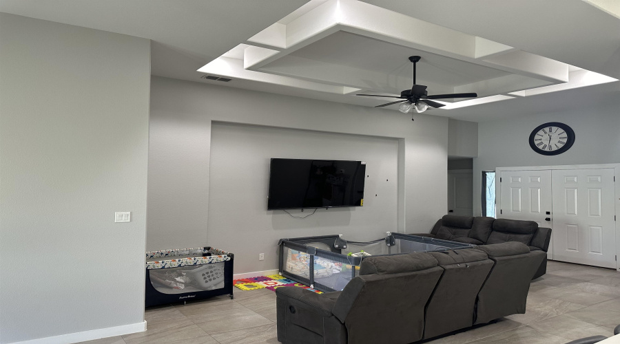 406 Graneros Ave., Laredo, Texas 78043, 3 Bedrooms Bedrooms, 5 Rooms Rooms,2 BathroomsBathrooms,Residential,For Sale,406 Graneros Ave.,20261941
