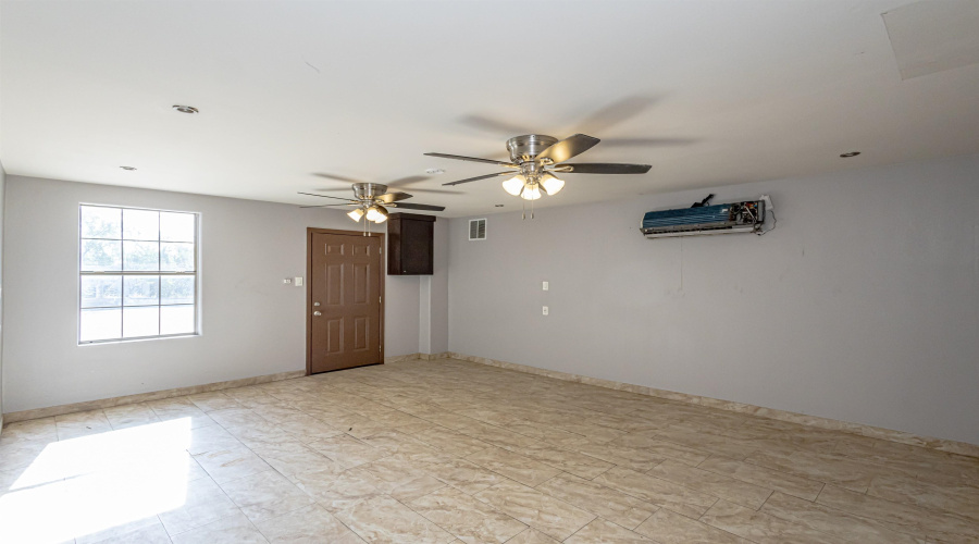 603 N Loring Ave, LAREDO, Texas 78040, 1 Room Rooms,1 BathroomBathrooms,Commercial retail/office,For Rent,603 N Loring Ave,20261944