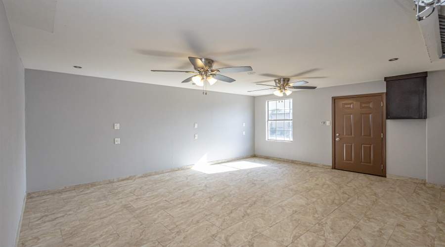 603 N Loring Ave, LAREDO, Texas 78040, 1 Room Rooms,1 BathroomBathrooms,Commercial retail/office,For Rent,603 N Loring Ave,20261944
