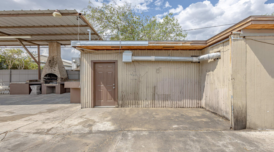 603 N Loring Ave, LAREDO, Texas 78040, 1 Room Rooms,1 BathroomBathrooms,Commercial retail/office,For Rent,603 N Loring Ave,20261944