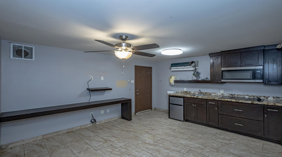 603 N Loring Ave, LAREDO, Texas 78040, 1 Room Rooms,1 BathroomBathrooms,Commercial retail/office,For Rent,603 N Loring Ave,20261944