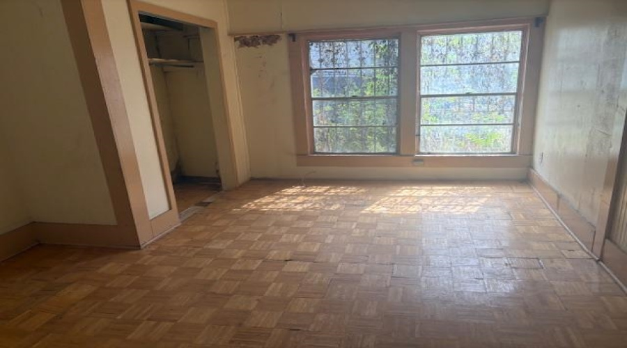905 Chihuahua St, Laredo, Texas 78040, 3 Bedrooms Bedrooms, 7 Rooms Rooms,2 BathroomsBathrooms,Residential,For Sale,905 Chihuahua St,20261945