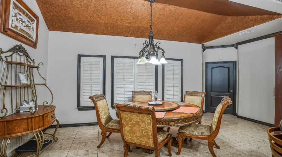 326 Lake Carnegie Ct., LAREDO, Texas 78041, 4 Bedrooms Bedrooms, 9 Rooms Rooms,4 BathroomsBathrooms,Residential,For Sale,326 Lake Carnegie Ct.,20261946