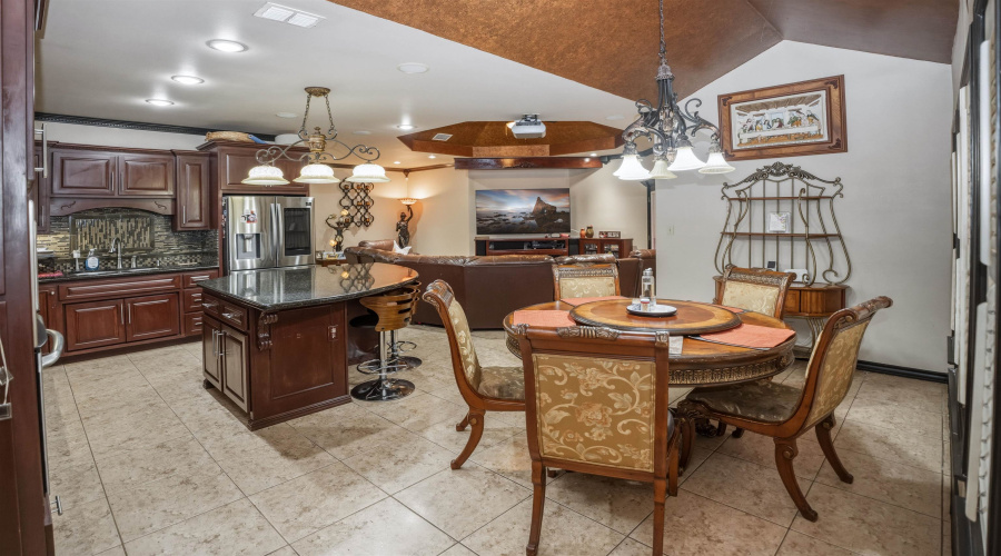326 Lake Carnegie Ct., LAREDO, Texas 78041, 4 Bedrooms Bedrooms, 9 Rooms Rooms,4 BathroomsBathrooms,Residential,For Sale,326 Lake Carnegie Ct.,20261946
