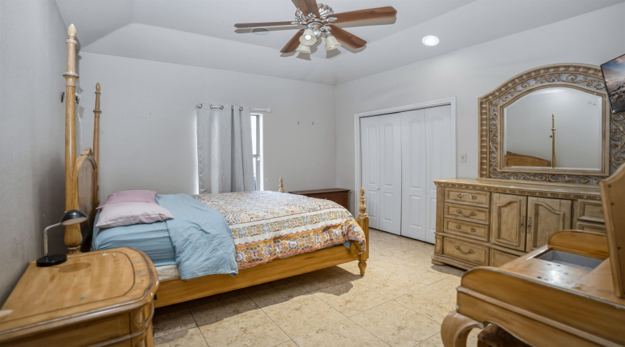 326 Lake Carnegie Ct., LAREDO, Texas 78041, 4 Bedrooms Bedrooms, 9 Rooms Rooms,4 BathroomsBathrooms,Residential,For Sale,326 Lake Carnegie Ct.,20261946
