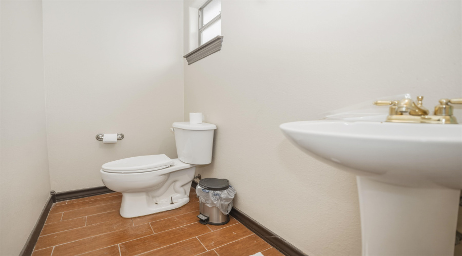 326 Lake Carnegie Ct., LAREDO, Texas 78041, 4 Bedrooms Bedrooms, 9 Rooms Rooms,4 BathroomsBathrooms,Residential,For Sale,326 Lake Carnegie Ct.,20261946