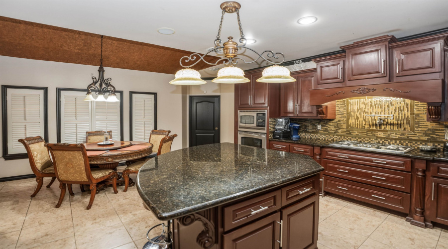 326 Lake Carnegie Ct., LAREDO, Texas 78041, 4 Bedrooms Bedrooms, 9 Rooms Rooms,4 BathroomsBathrooms,Residential,For Sale,326 Lake Carnegie Ct.,20261946