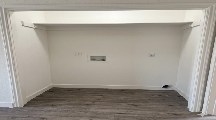 2901 Thurman St, Laredo, Texas 78046, 2 Bedrooms Bedrooms, 4 Rooms Rooms,1 BathroomBathrooms,Residential,For Rent,2901 Thurman St,20261950