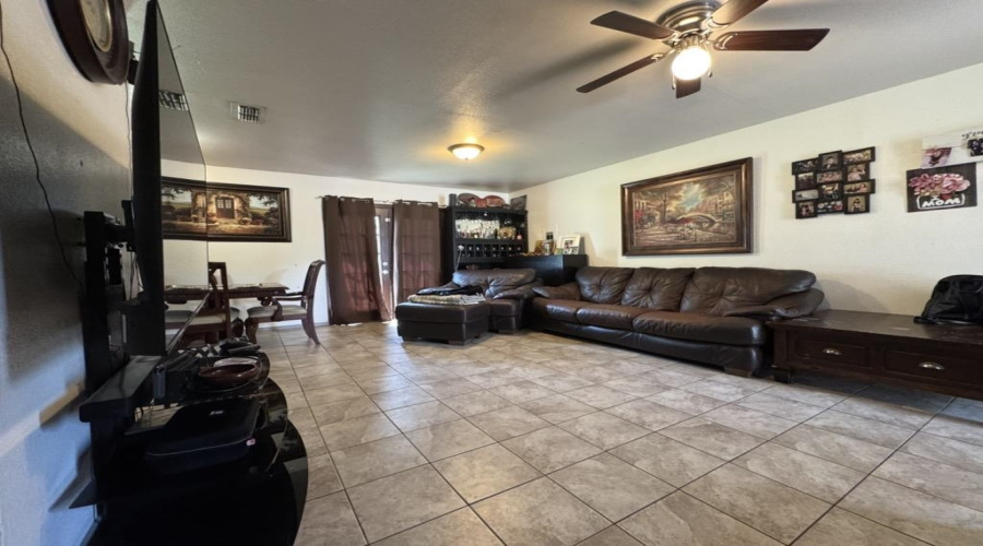 9624 Partridge Lp, Laredo, Texas 78046, 3 Bedrooms Bedrooms, 3 Rooms Rooms,2 BathroomsBathrooms,Residential,For Sale,9624 Partridge Lp,20261952