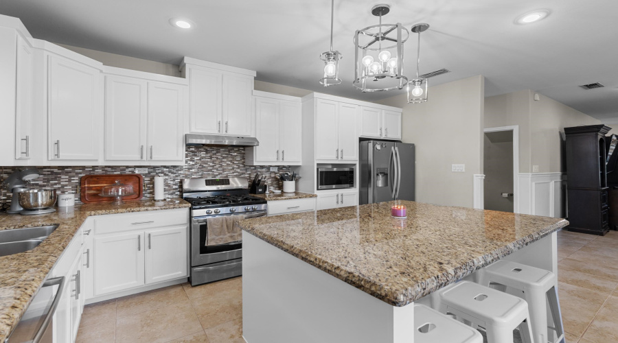 537 Altozano Dr, Laredo, Texas 78045, 4 Bedrooms Bedrooms, 7 Rooms Rooms,2 BathroomsBathrooms,Residential,For Sale,537 Altozano Dr,20261953