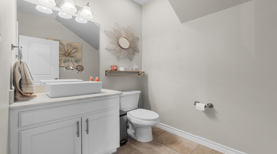 537 Altozano Dr, Laredo, Texas 78045, 4 Bedrooms Bedrooms, 7 Rooms Rooms,2 BathroomsBathrooms,Residential,For Sale,537 Altozano Dr,20261953