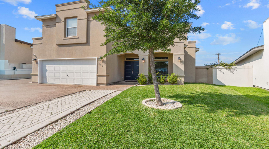 537 Altozano Dr, Laredo, Texas 78045, 4 Bedrooms Bedrooms, 7 Rooms Rooms,2 BathroomsBathrooms,Residential,For Sale,537 Altozano Dr,20261953