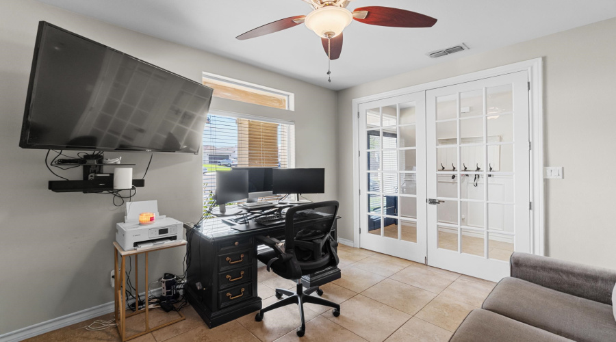 537 Altozano Dr, Laredo, Texas 78045, 4 Bedrooms Bedrooms, 7 Rooms Rooms,2 BathroomsBathrooms,Residential,For Sale,537 Altozano Dr,20261953