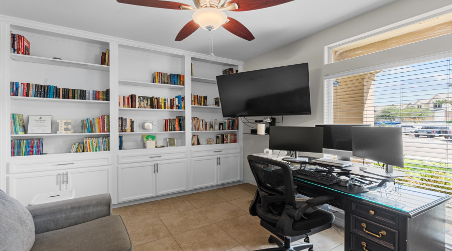 537 Altozano Dr, Laredo, Texas 78045, 4 Bedrooms Bedrooms, 7 Rooms Rooms,2 BathroomsBathrooms,Residential,For Sale,537 Altozano Dr,20261953