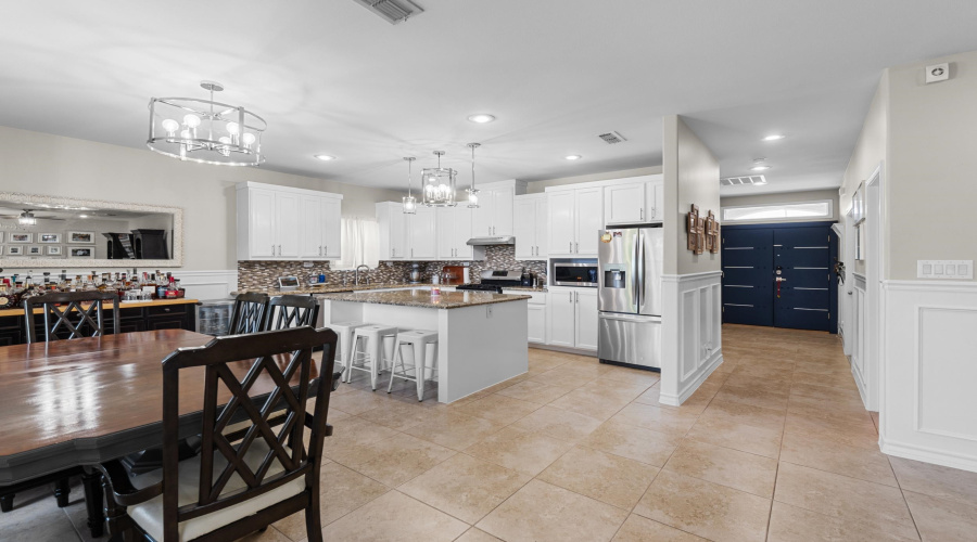 537 Altozano Dr, Laredo, Texas 78045, 4 Bedrooms Bedrooms, 7 Rooms Rooms,2 BathroomsBathrooms,Residential,For Sale,537 Altozano Dr,20261953