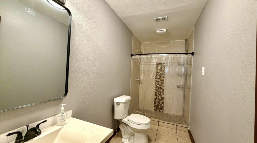 1419 Reagan Dr, Laredo, Texas 78046, 3 Bedrooms Bedrooms, 5 Rooms Rooms,2 BathroomsBathrooms,Residential,For Rent,1419 Reagan Dr,20261954