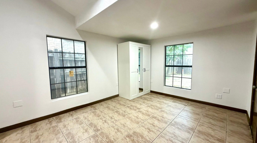1419 Reagan Dr, Laredo, Texas 78046, 3 Bedrooms Bedrooms, 5 Rooms Rooms,2 BathroomsBathrooms,Residential,For Rent,1419 Reagan Dr,20261954
