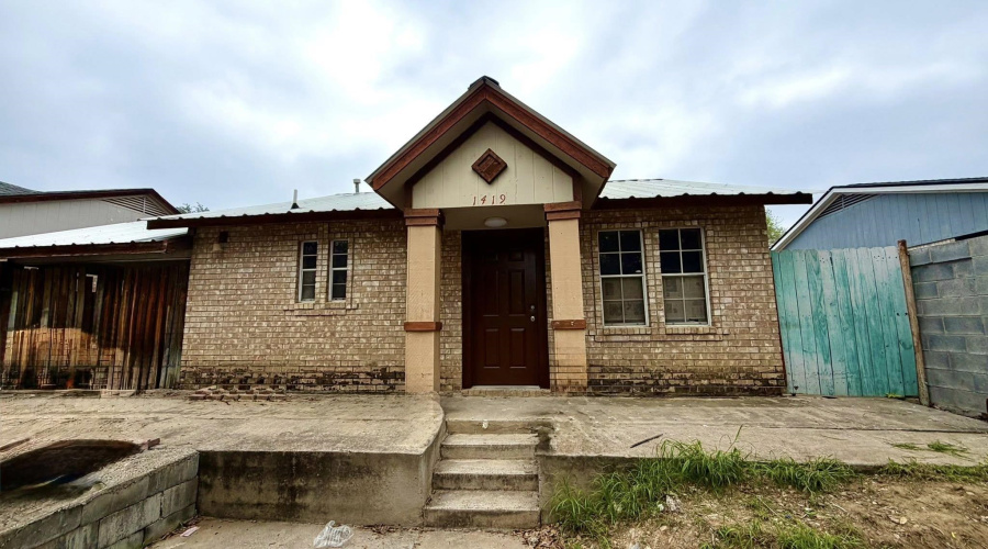 1419 Reagan Dr, Laredo, Texas 78046, 3 Bedrooms Bedrooms, 5 Rooms Rooms,2 BathroomsBathrooms,Residential,For Rent,1419 Reagan Dr,20261954