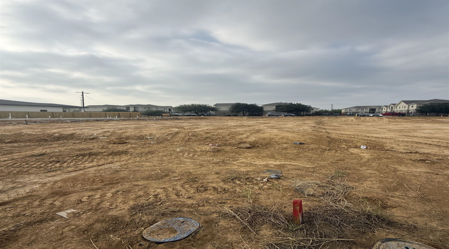 220 Lusitano Dr., laredo, Texas 78046, 4 Bedrooms Bedrooms, 6 Rooms Rooms,2 BathroomsBathrooms,Residential,For Sale,220 Lusitano Dr.,20261955