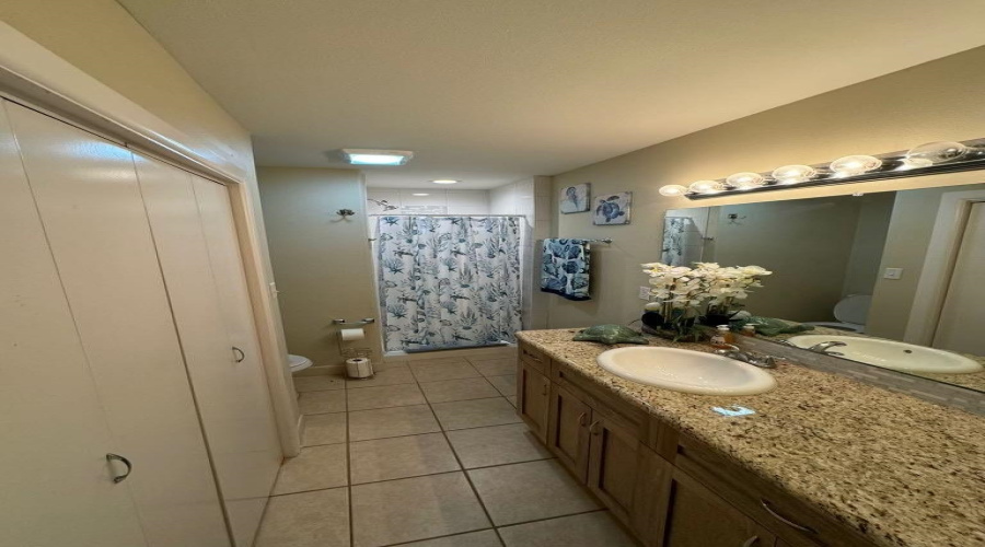101 E Capricorn Dr., South Padre Island, Texas 78597, 2 Bedrooms Bedrooms, 8 Rooms Rooms,2 BathroomsBathrooms,Residential,For Rent,101 E Capricorn Dr.,20261956