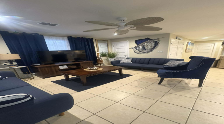 101 E Capricorn Dr., South Padre Island, Texas 78597, 2 Bedrooms Bedrooms, 8 Rooms Rooms,2 BathroomsBathrooms,Residential,For Rent,101 E Capricorn Dr.,20261956