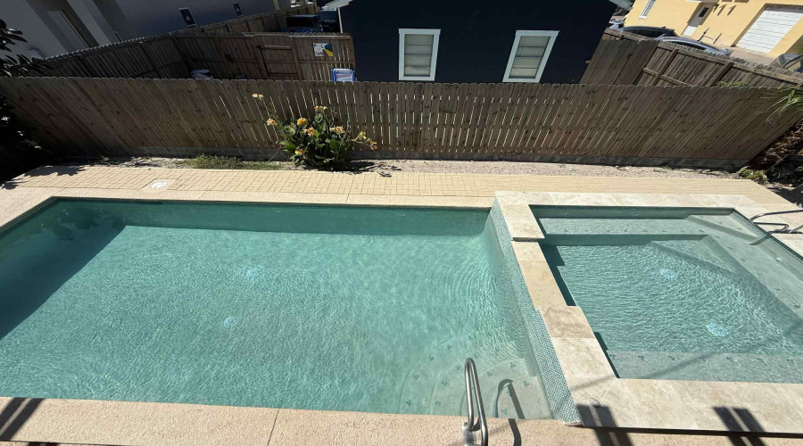 101 E Capricorn Dr., South Padre Island, Texas 78597, 2 Bedrooms Bedrooms, 8 Rooms Rooms,2 BathroomsBathrooms,Residential,For Rent,101 E Capricorn Dr.,20261958