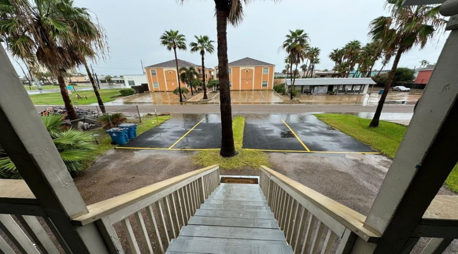 101 E Capricorn Dr., South Padre Island, Texas 78597, 2 Bedrooms Bedrooms, 8 Rooms Rooms,2 BathroomsBathrooms,Residential,For Rent,101 E Capricorn Dr.,20261958