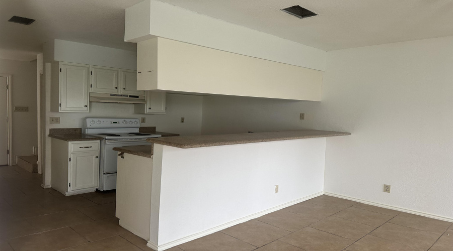 100 E Village Blvd, LAREDO, Texas 78041, 3 Bedrooms Bedrooms, 5 Rooms Rooms,2 BathroomsBathrooms,Residential,For Rent,100 E Village Blvd,20261959