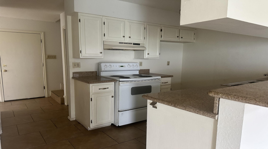 100 E Village Blvd, LAREDO, Texas 78041, 3 Bedrooms Bedrooms, 5 Rooms Rooms,2 BathroomsBathrooms,Residential,For Rent,100 E Village Blvd,20261959