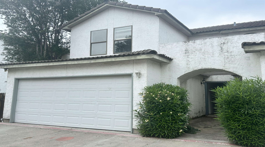 100 E Village Blvd, LAREDO, Texas 78041, 3 Bedrooms Bedrooms, 5 Rooms Rooms,2 BathroomsBathrooms,Residential,For Rent,100 E Village Blvd,20261959