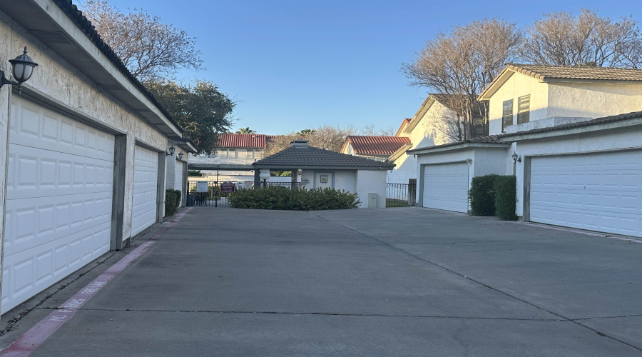 100 E Village Blvd, LAREDO, Texas 78041, 3 Bedrooms Bedrooms, 5 Rooms Rooms,2 BathroomsBathrooms,Residential,For Rent,100 E Village Blvd,20261959