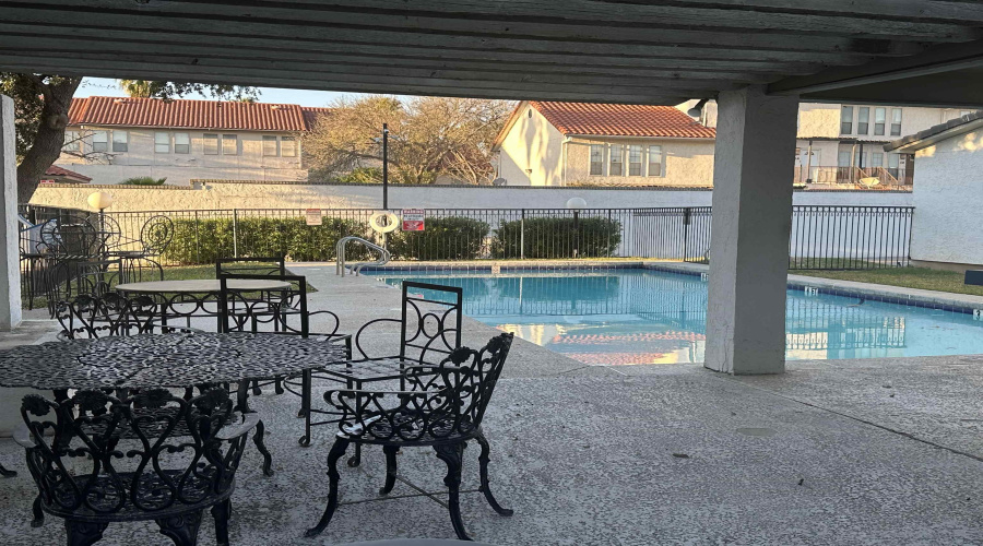 100 E Village Blvd, LAREDO, Texas 78041, 3 Bedrooms Bedrooms, 5 Rooms Rooms,2 BathroomsBathrooms,Residential,For Rent,100 E Village Blvd,20261959
