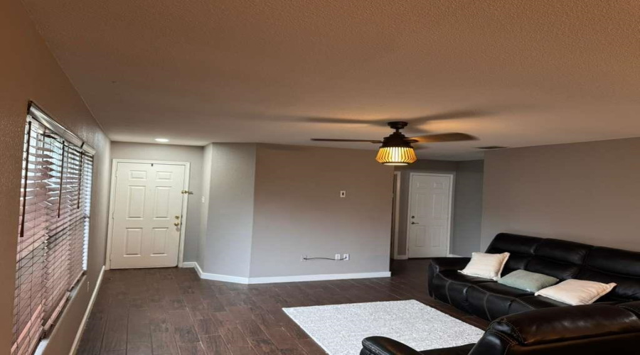 101 Jacales Ct, Laredo, Texas 78045, 3 Bedrooms Bedrooms, 5 Rooms Rooms,2 BathroomsBathrooms,Residential,For Sale,101 Jacales Ct,20261960